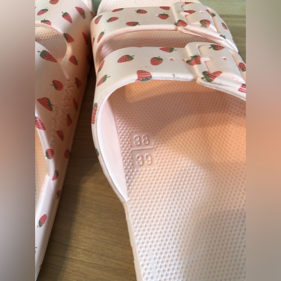 Freedom Moses Tuti Baby Slides - The Jilly Box by Jillian Harris - Picture 4 of 7